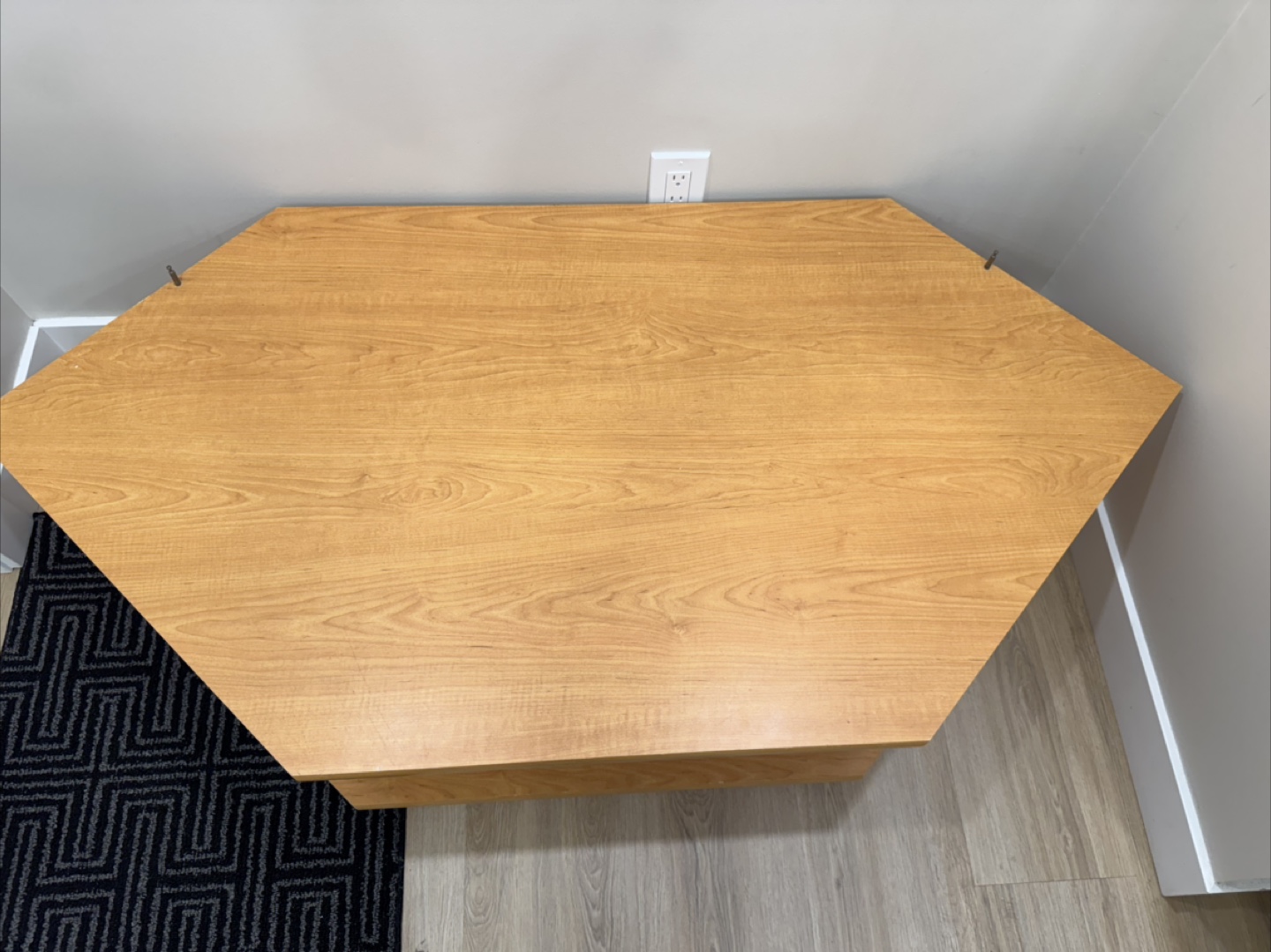 TV Stand – Fits 50”-55” TVs – Excellent Condition - photo 2