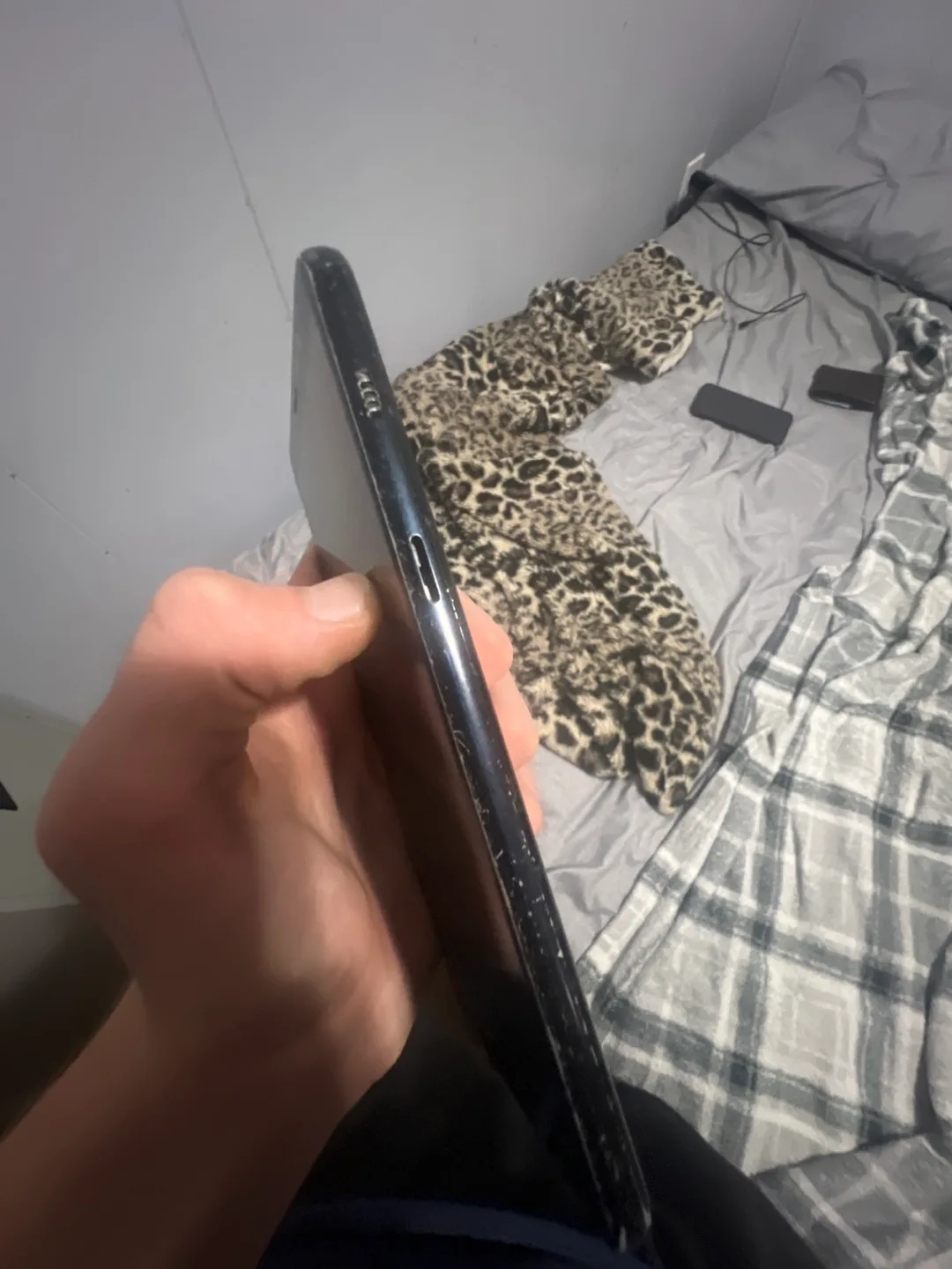 Samsung Galaxy A8 64gb  *parts* image indicator(4)