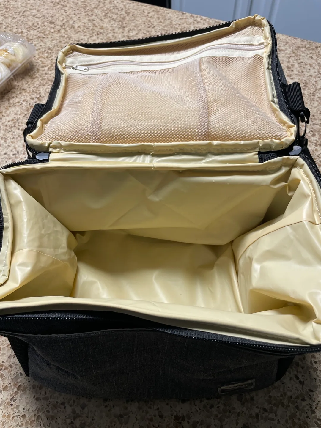 Grey Insulated Lunch Bag image indicator(4)