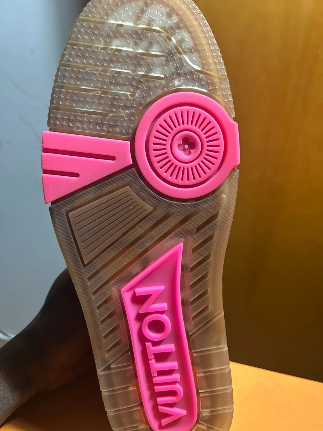 Louis Vuitton Pink Sneaker thumbnail