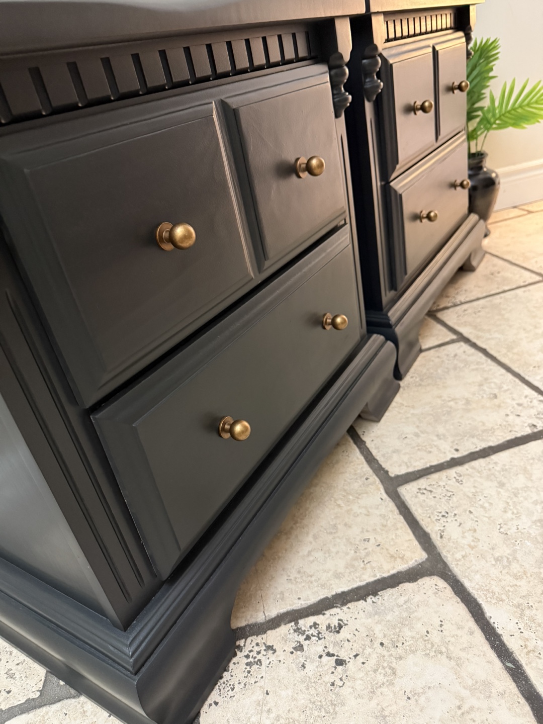 Kroehler Black Nightstands - Pair - photo 3