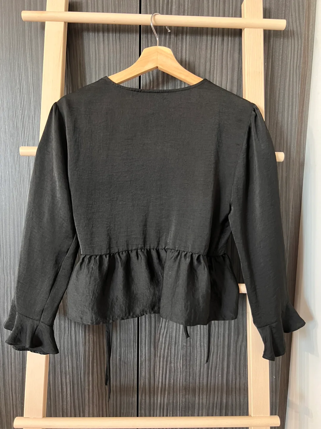 Topshop Black Wrap Blouse - Size US 6 image indicator(2)