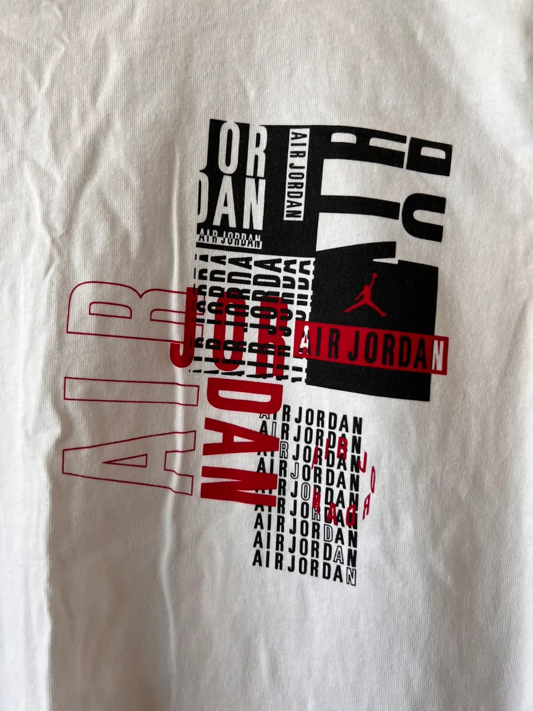 Air Jordan White Graphic Tee - Size S image indicator(2)