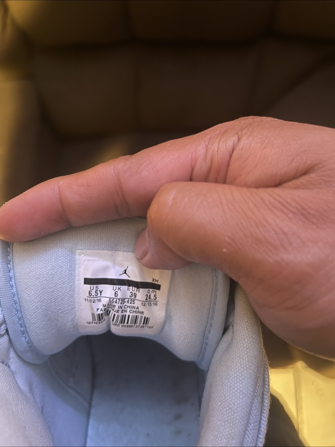 Nike Air Jordan 1 Mid - photo 4