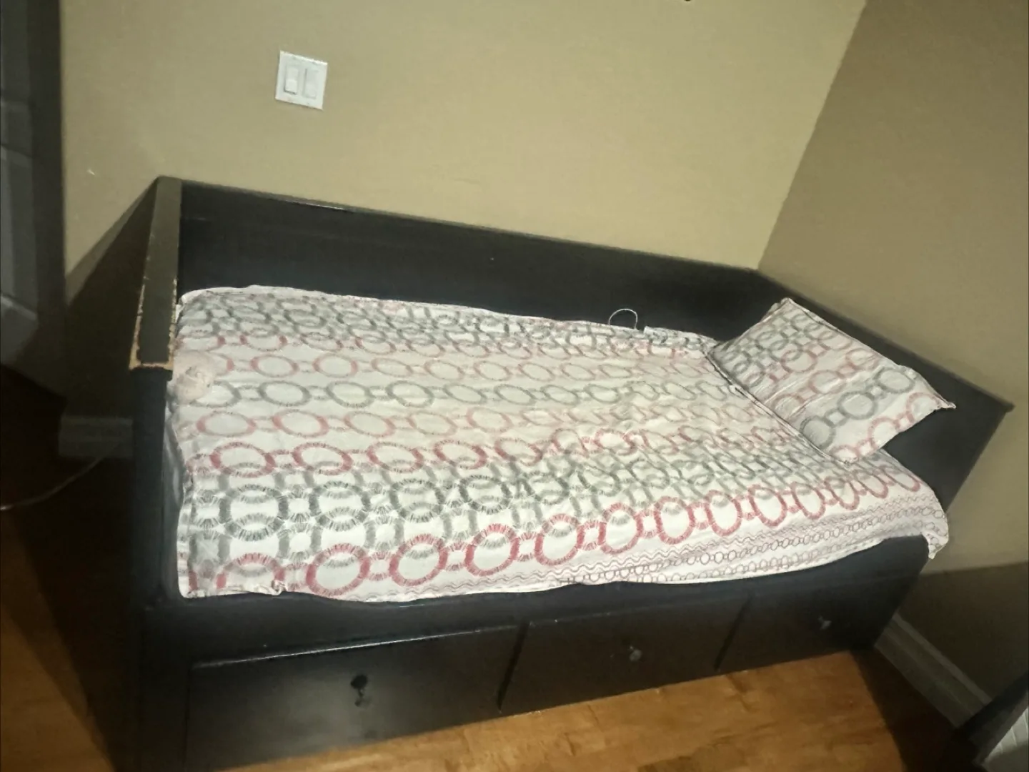 IKEA Hemnes Day-bed w 3 Drawers image indicator(3)