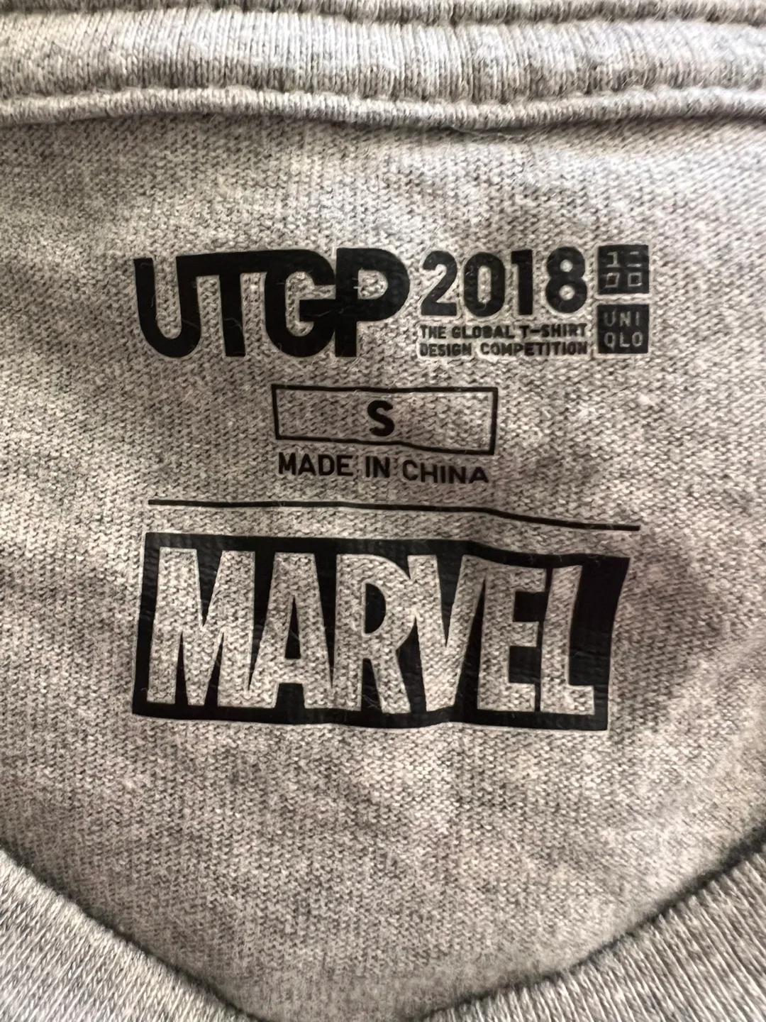 Uniqlo x Marvel Avengers Grey Tee - Size S image indicator(3)
