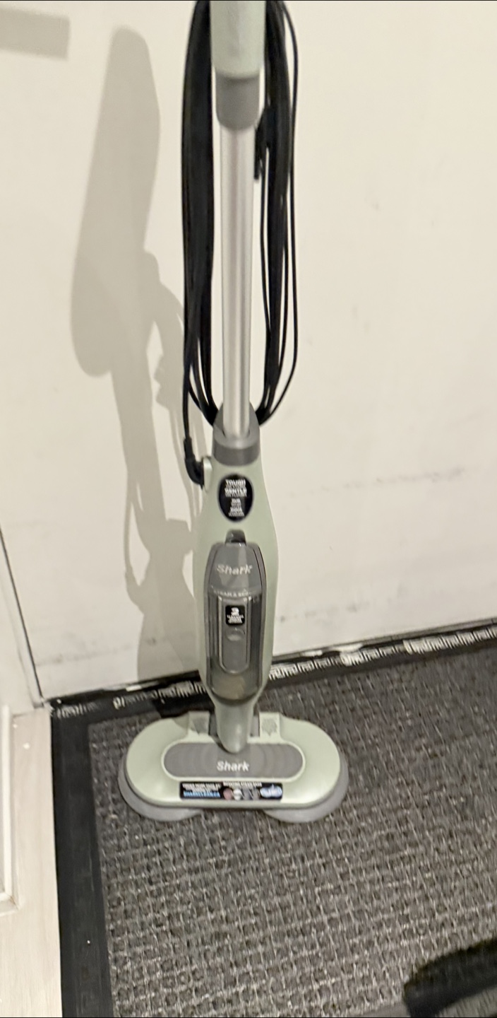 Shark Steam & Scrub Steam Mop S7000C - photo 3