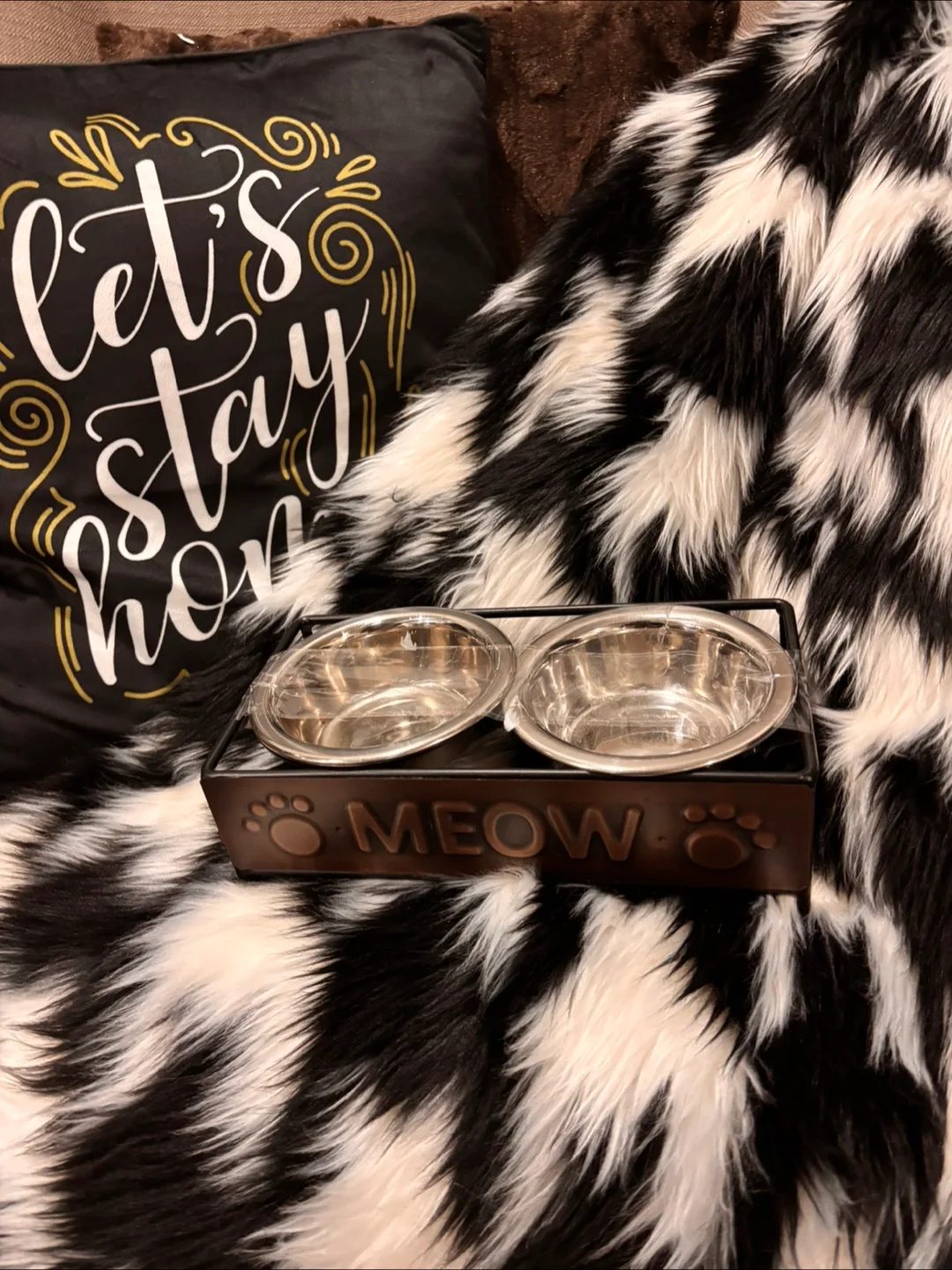 Pet Food Bowl - 'Meow' Design image indicator(3)