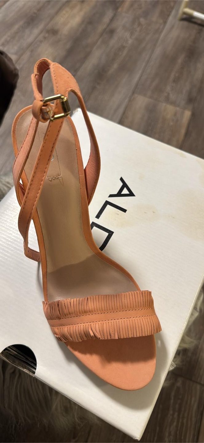 Brand new heels - photo 2
