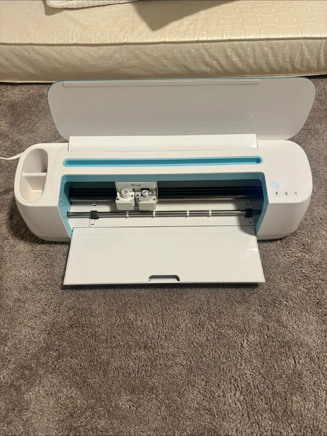 Cricut Explore Air 2 Cutting Machine thumbnail