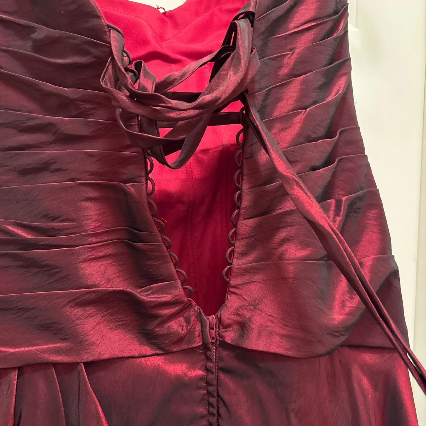 Red Formal Dress image indicator(3)