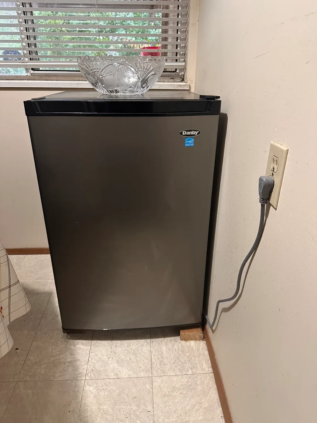 Danby Designer Compact Refrigerator thumbnail
