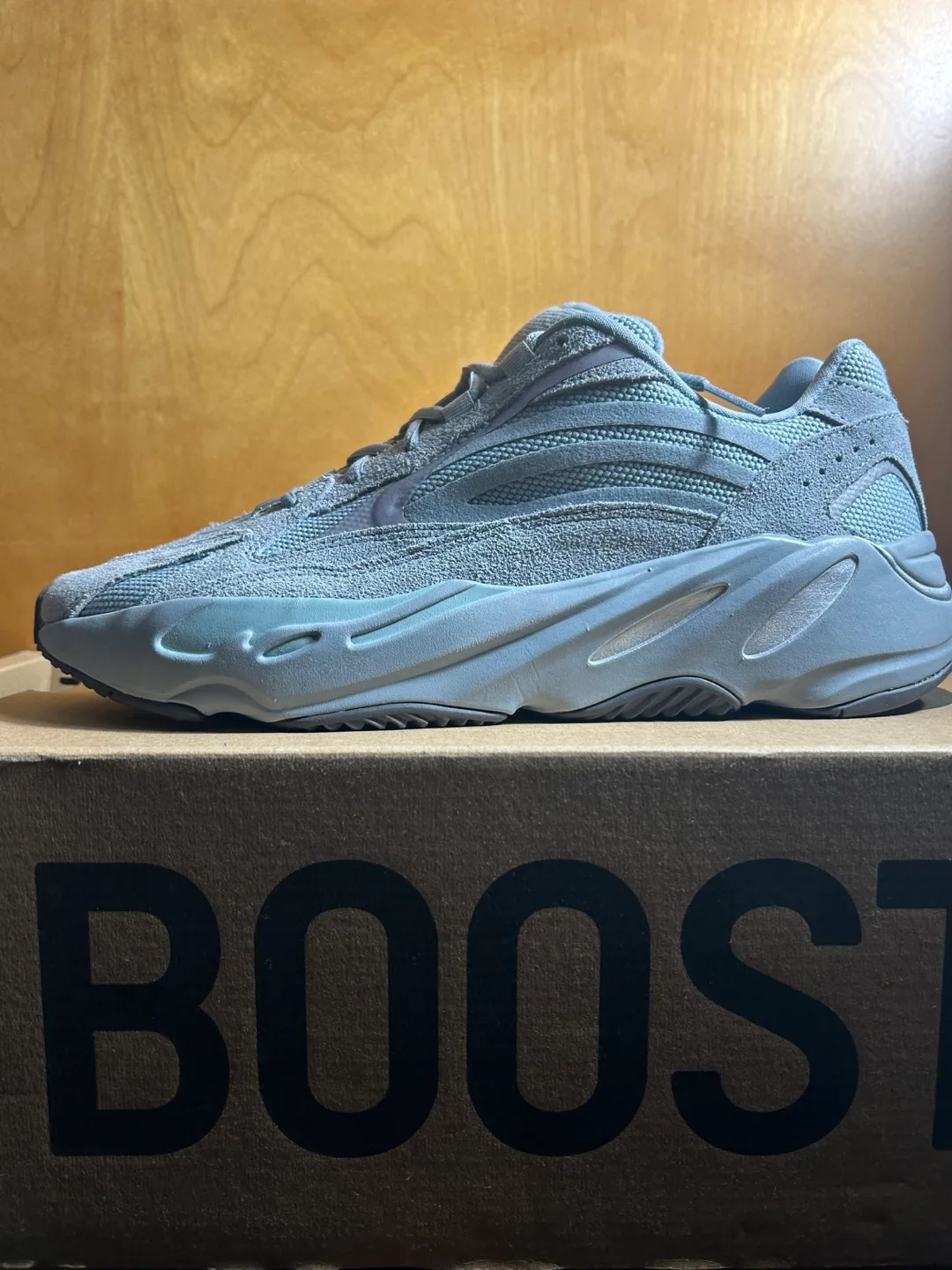 Adidas Yeezy 700 V2 Tephra Size 10.5 thumbnail