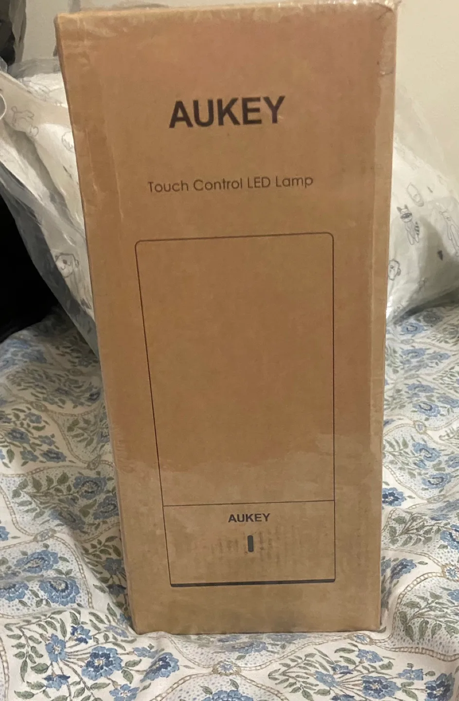 New Aukey Touch Control LED Lamp thumbnail