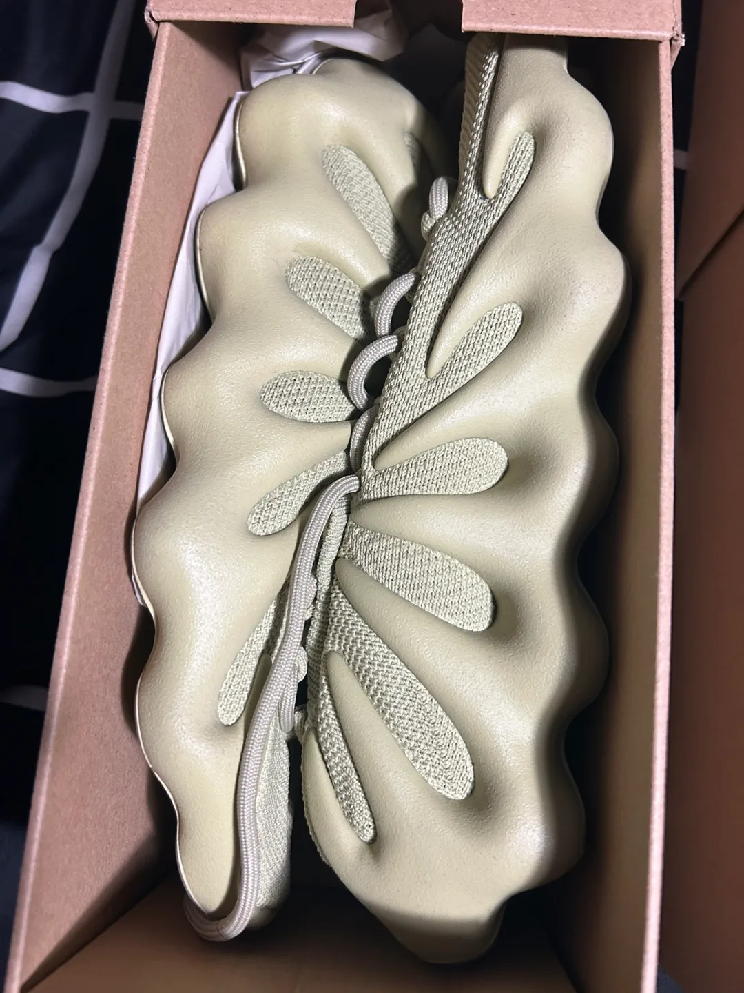 Adidas Yeezy 450 Dark Slate US 10 thumbnail