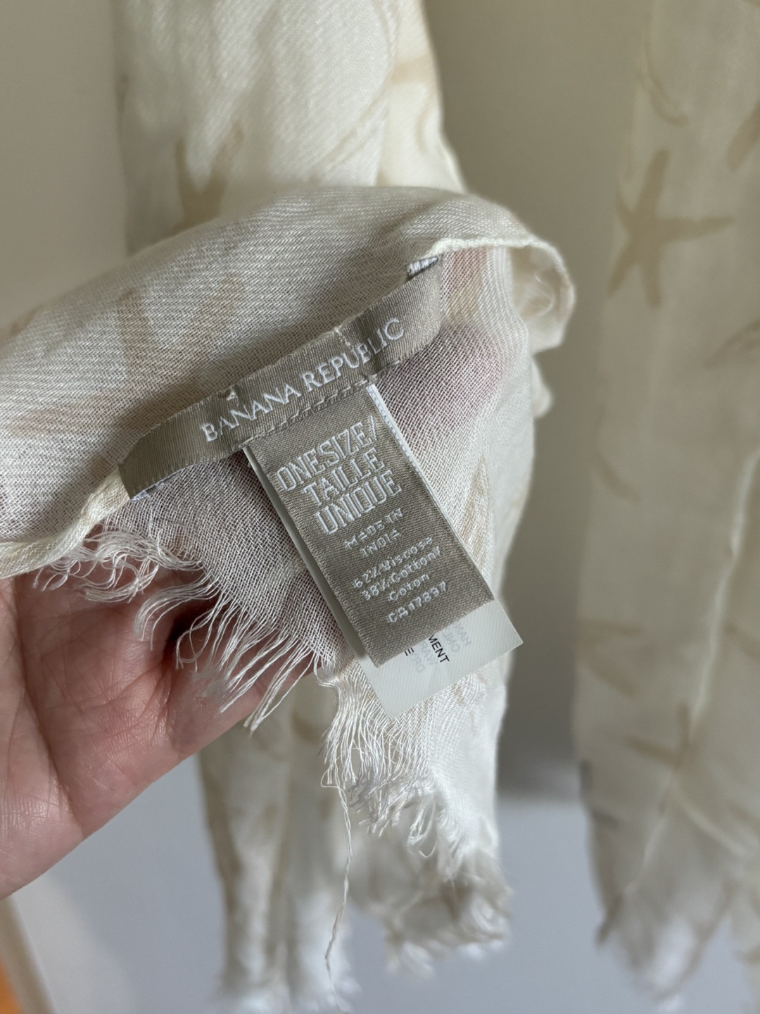 Banana Republic Spring Seashell Scarf - photo 2