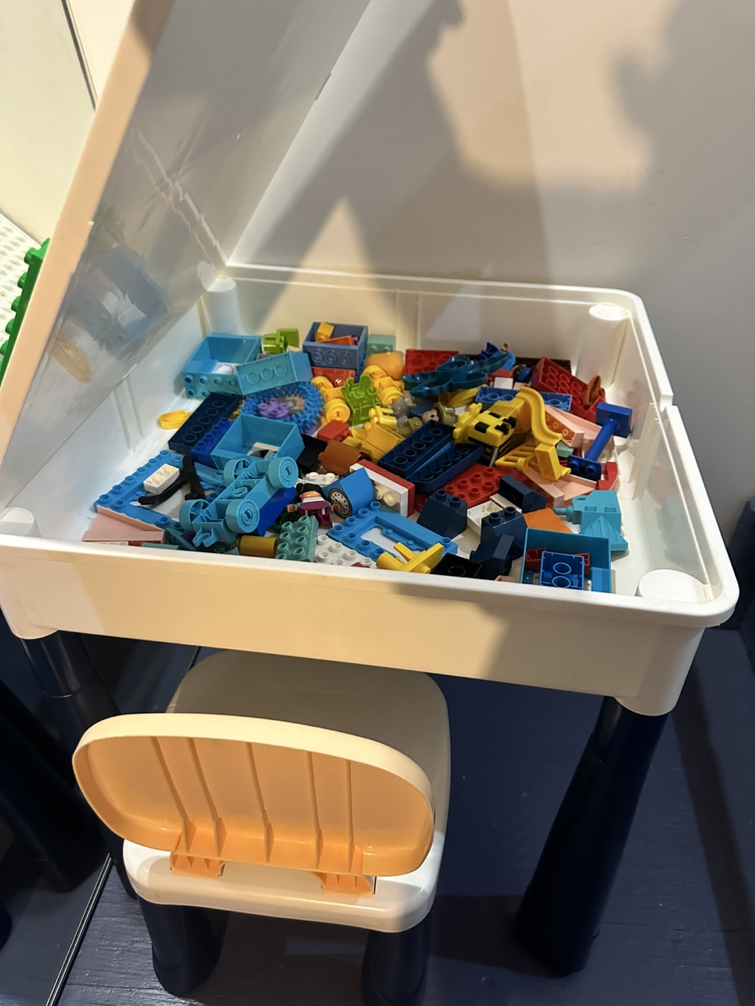 Lego Compatible Table & Chair Set - photo 3