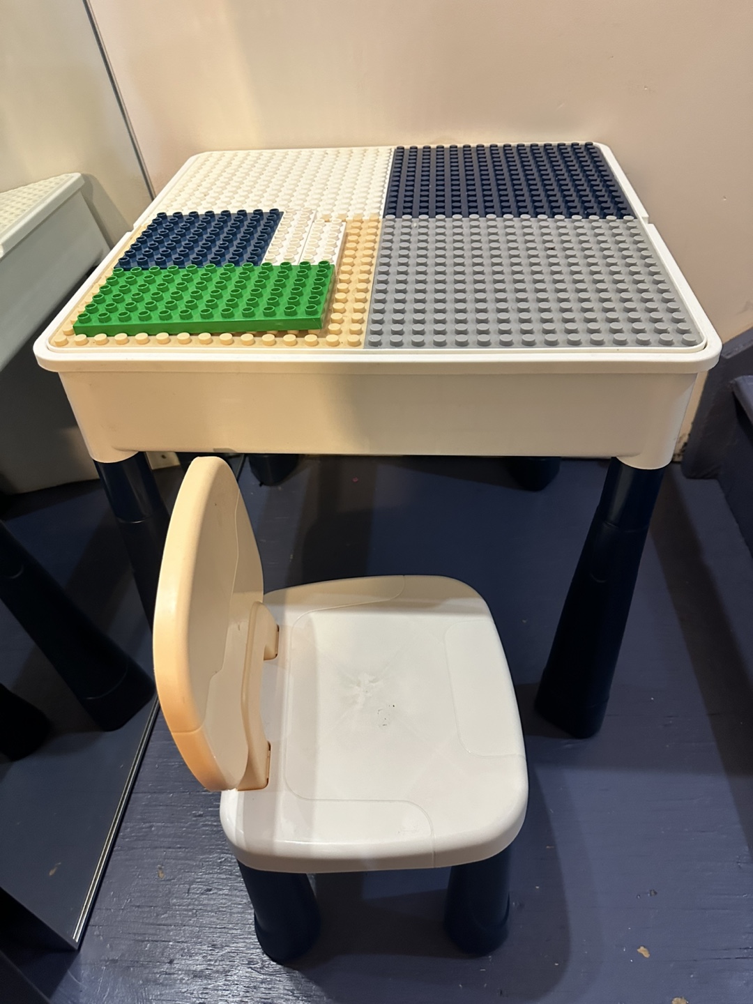 Lego Compatible Table & Chair Set - photo 2