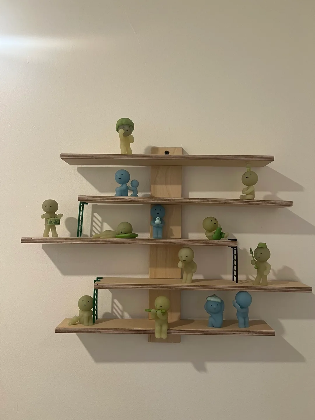 SMISKI + IKEA LUSTIGT Wall Shelf, Beige, 37x37 cm thumbnail