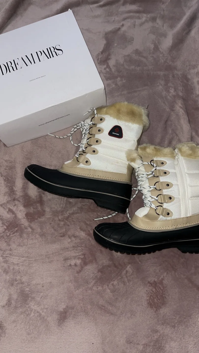 Dream Pairs Women's Snow Boots, Size 8 thumbnail