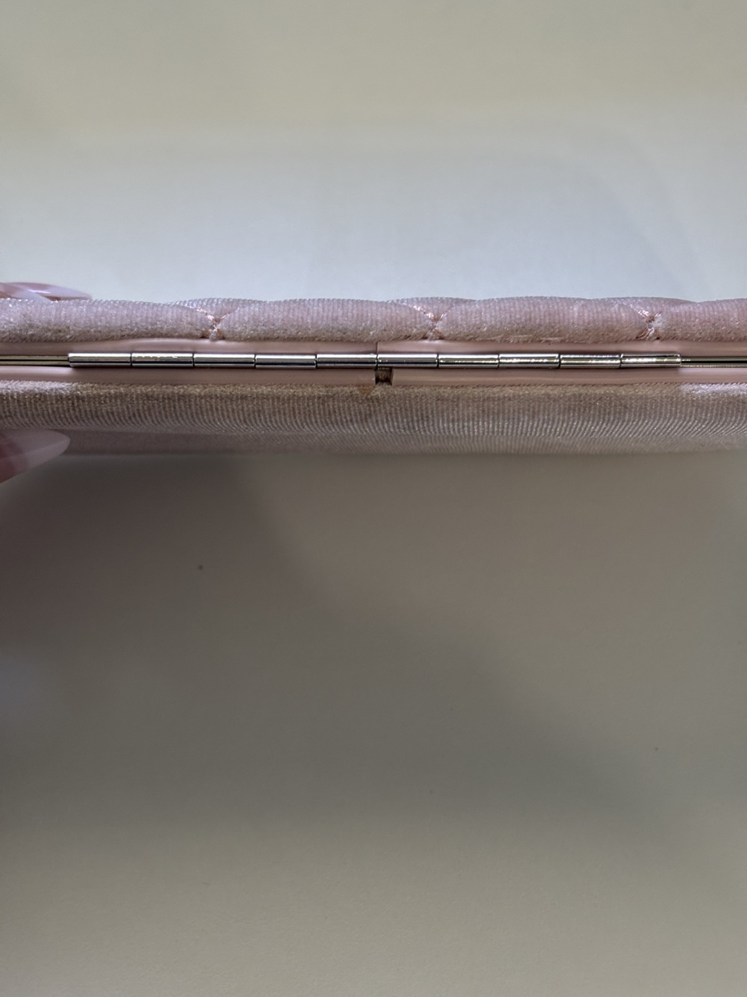 Guess Pink Velvet Wallet - photo 3