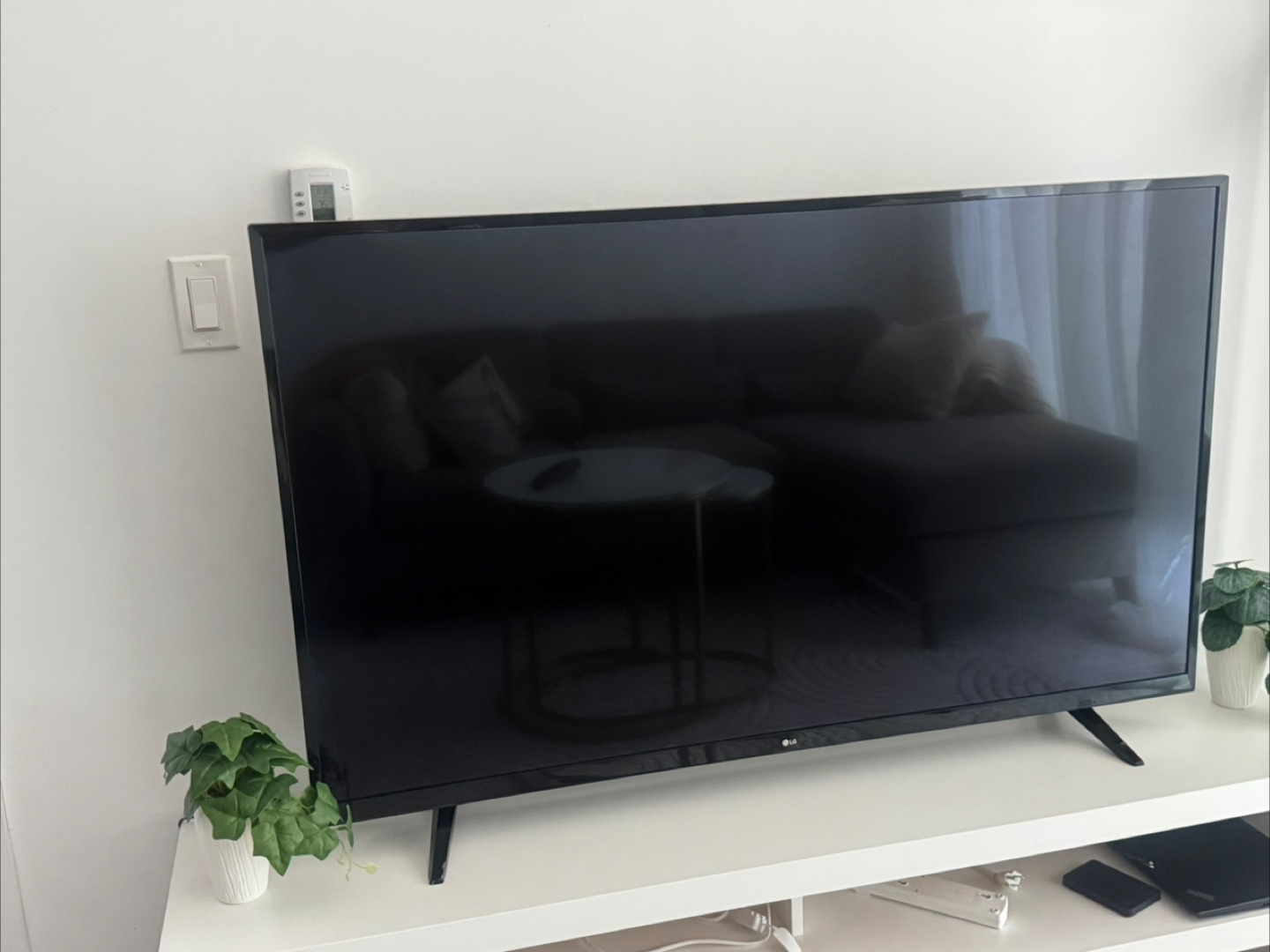 LG Television 75ich - photo 2