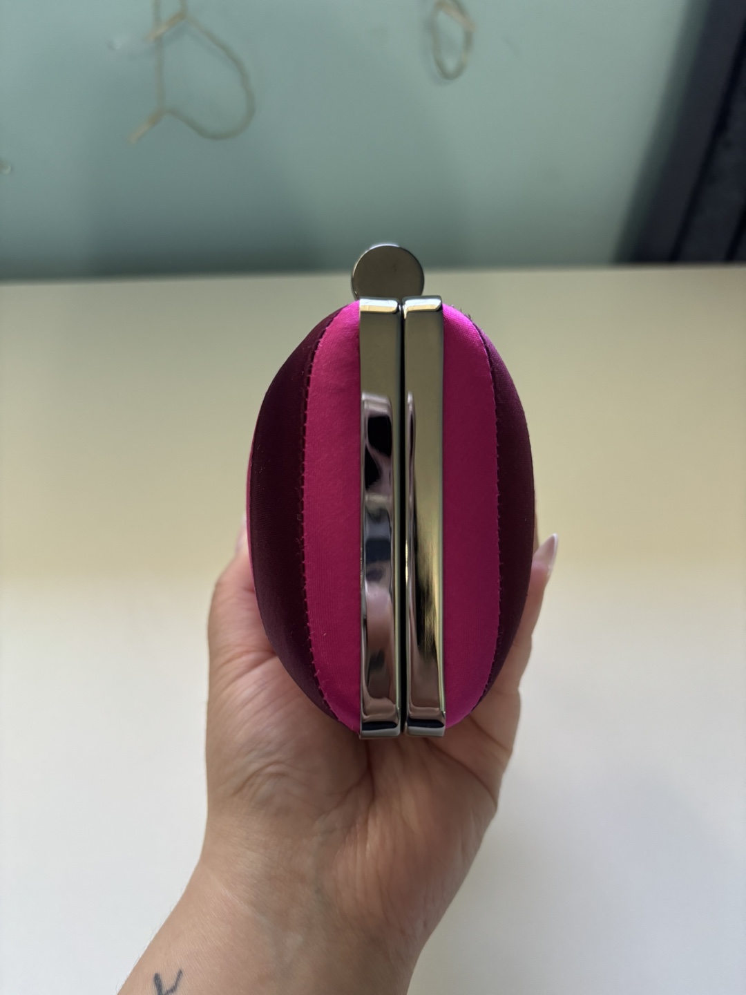 Banana Republic Clutch - photo 2