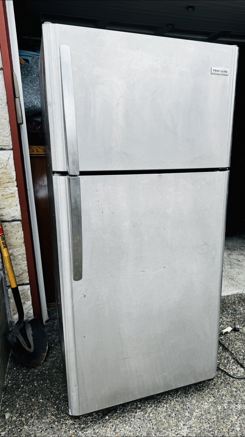 Frigidaire Refrigerator, Whirlpool Dishwasher & Range - photo 4