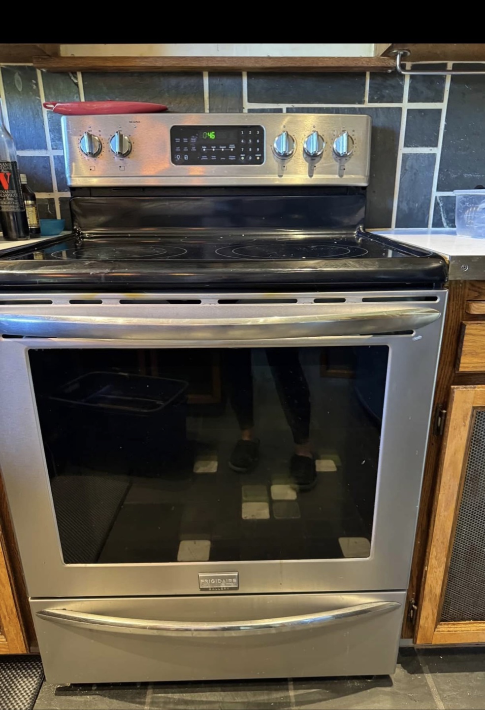 Frigidaire Refrigerator, Whirlpool Dishwasher & Range - photo 2