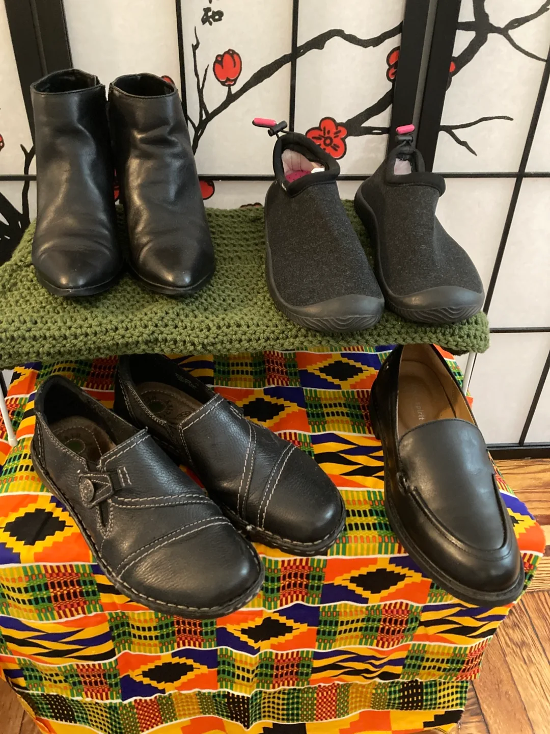 Each Pair $10 Assorted Women's Shoes - Various Styles & Sizes image indicator(4)