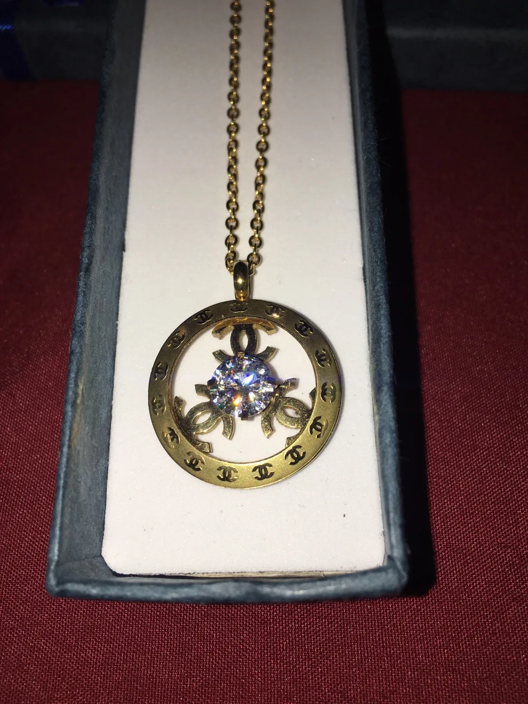 Chanel Gold Pendant Necklace image indicator(2)