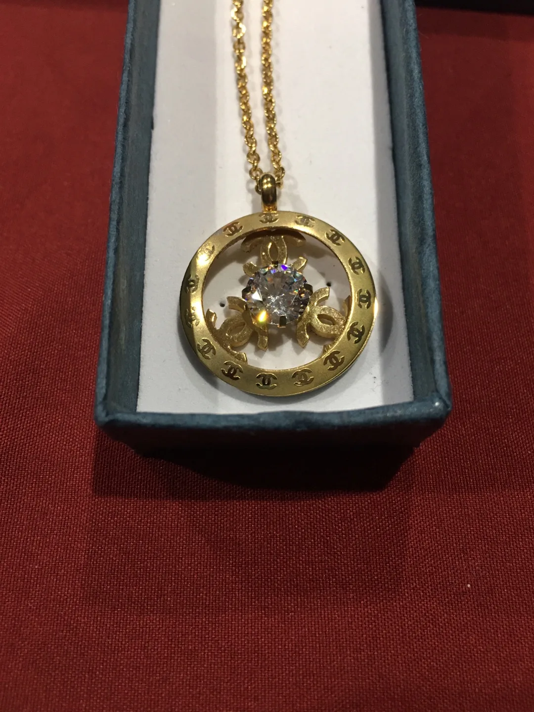 Chanel Gold Pendant Necklace image indicator(5)