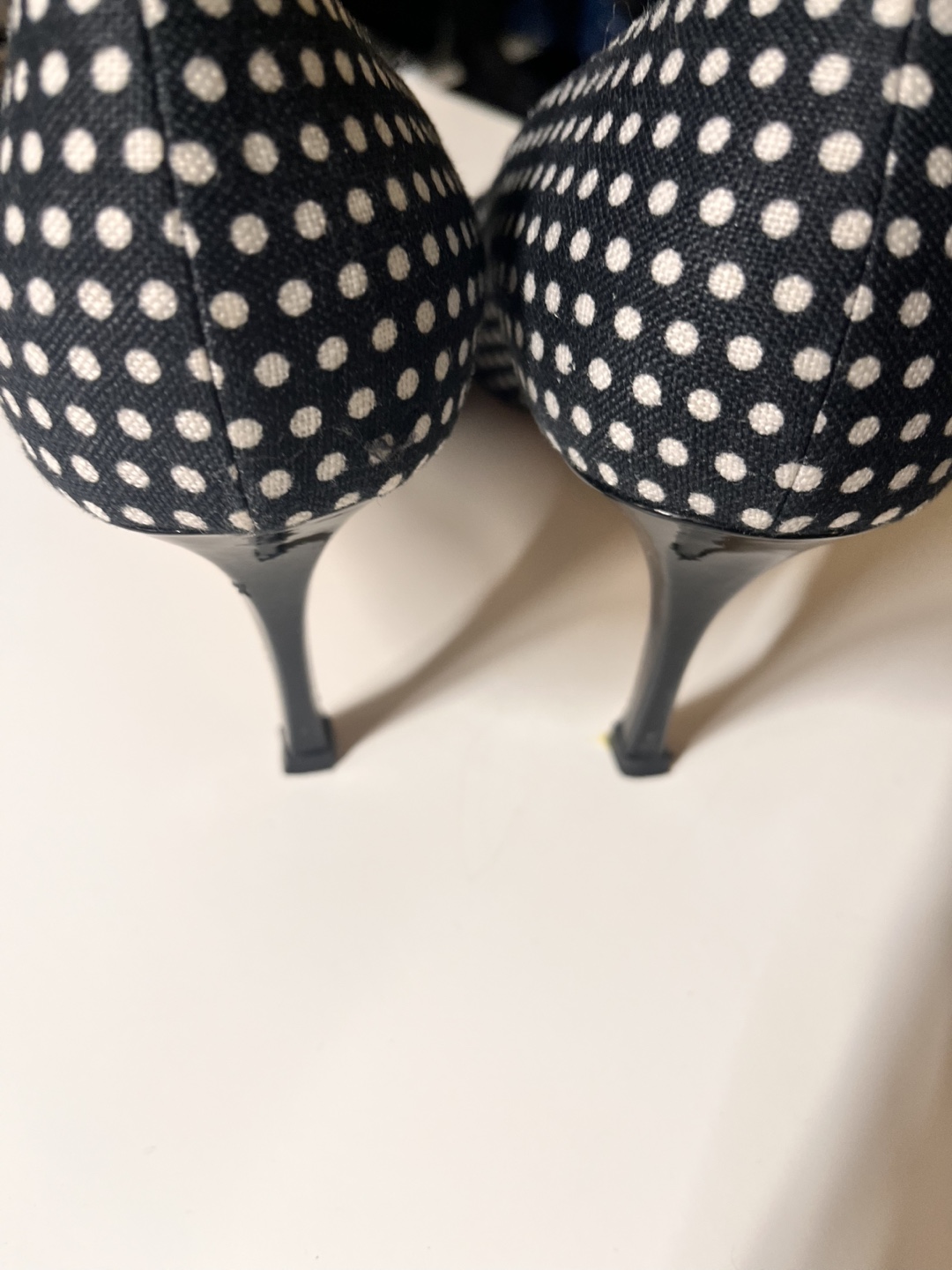 Manolo Blahnik Polka Dot Heels - size 40 - photo 5