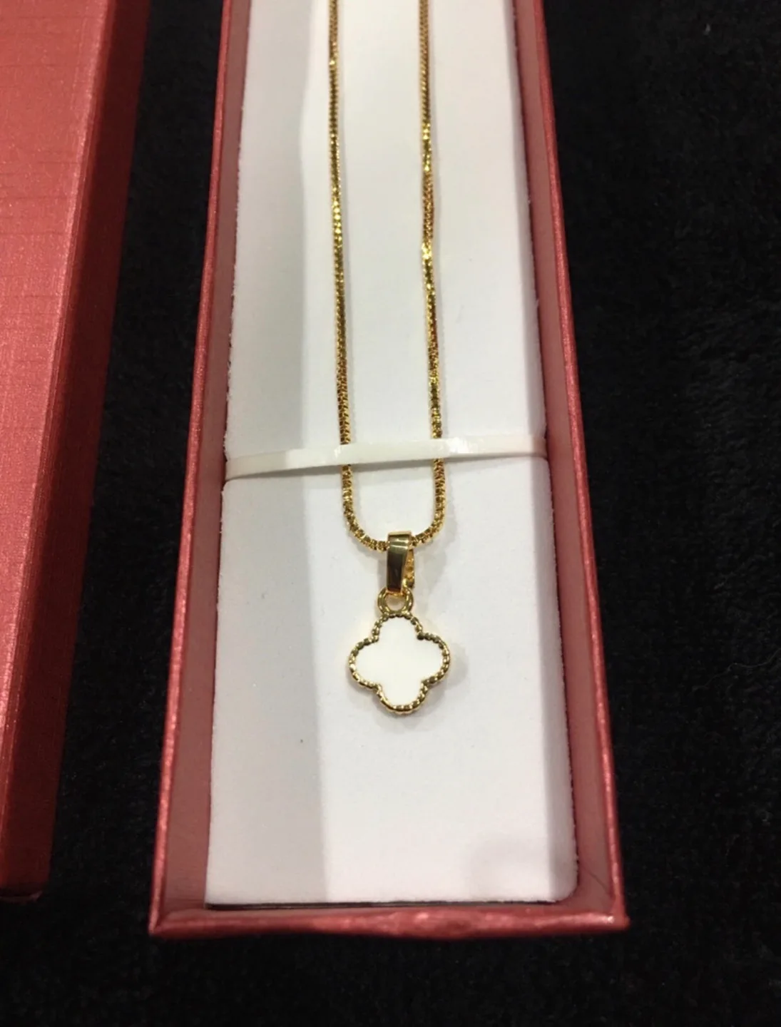 Clover Necklace, Ring & Bracelet Set image indicator(3)