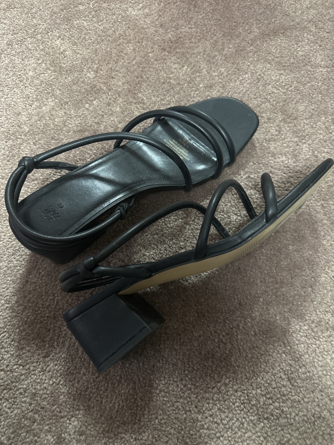 H&M Black Heeled Sandals - Size 8.5 or 9 - photo 2