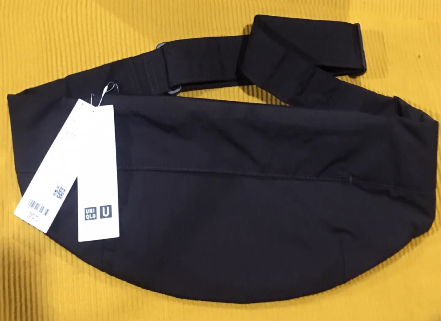 New Uniqlo U Body Bag /Belt Bag- Dark Brown and Mustard thumbnail