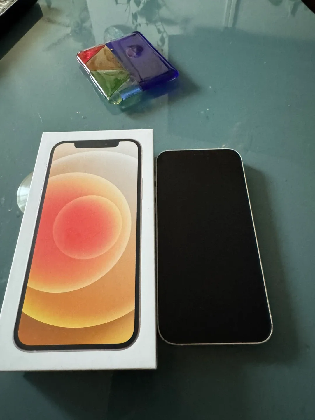 Apple iPhone 12 64GB White with Box thumbnail