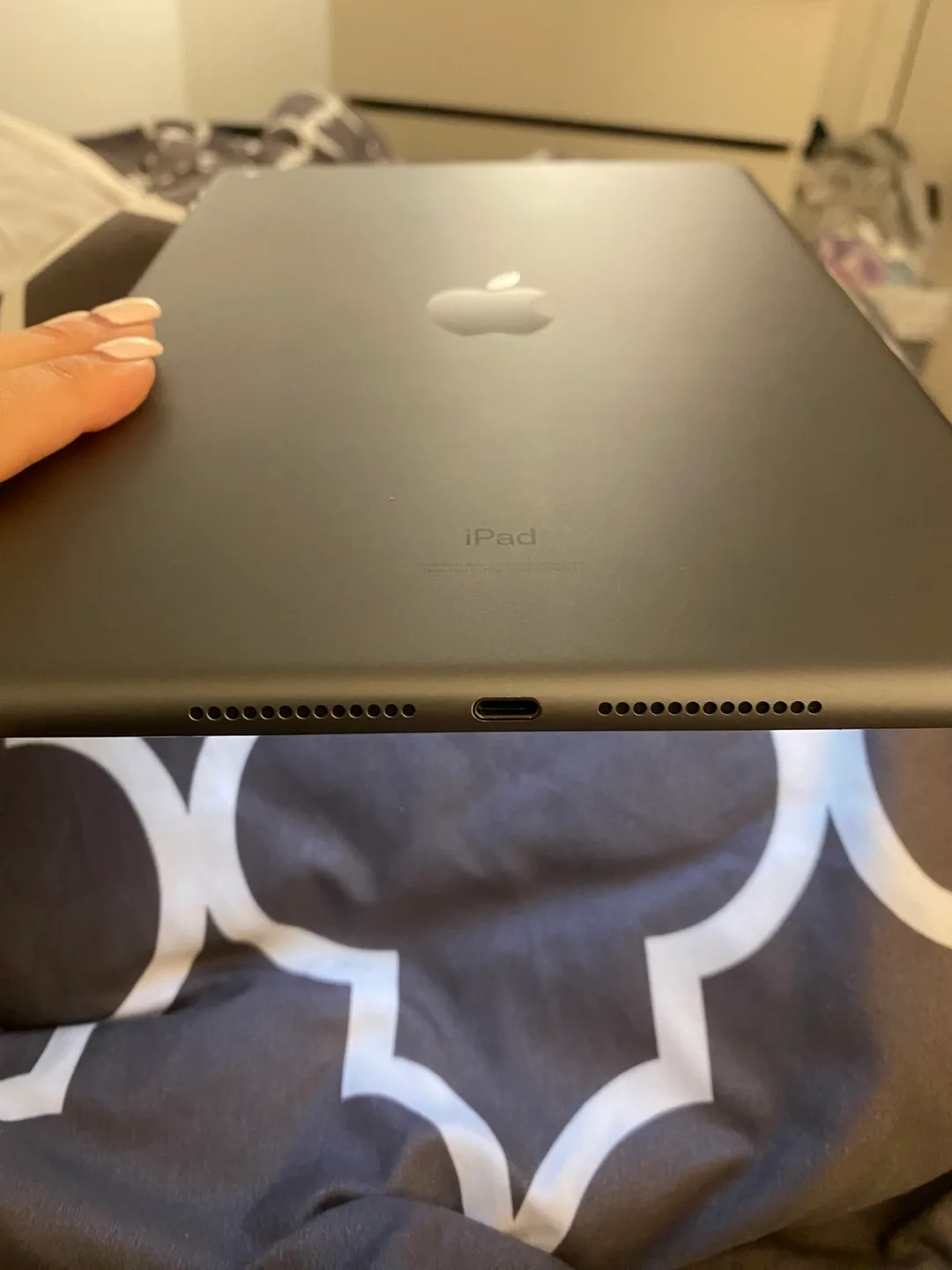 Apple iPad 9th Gen 64GB PRISTINE CONDITION ✨ image indicator(6)