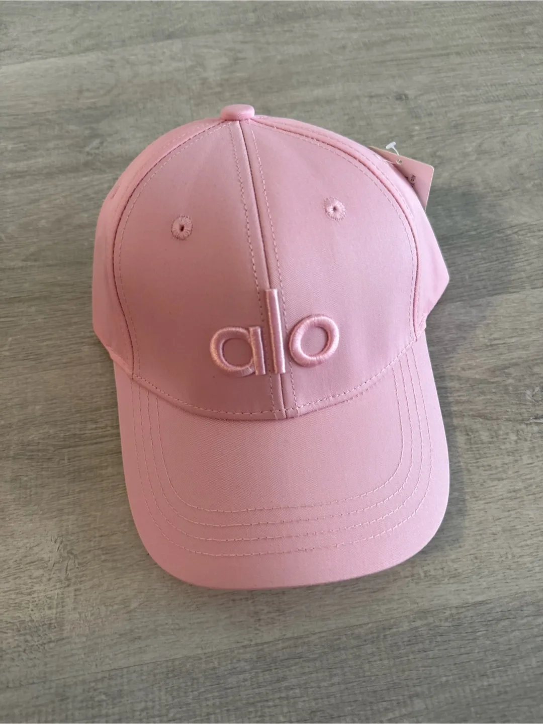New Alo Yoga Off-Duty Cap - Pink thumbnail
