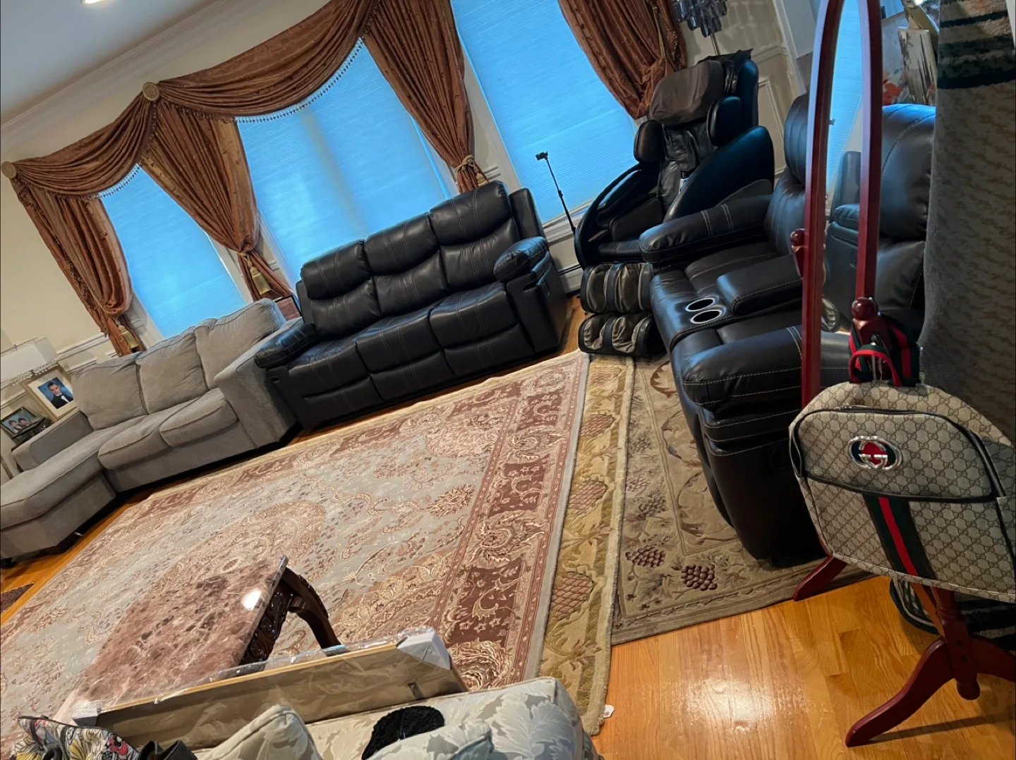 Used Furniture & Home Decor Items image indicator(3)