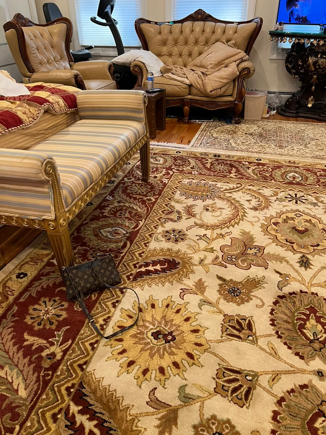 Used Furniture & Home Decor Items image indicator(2)