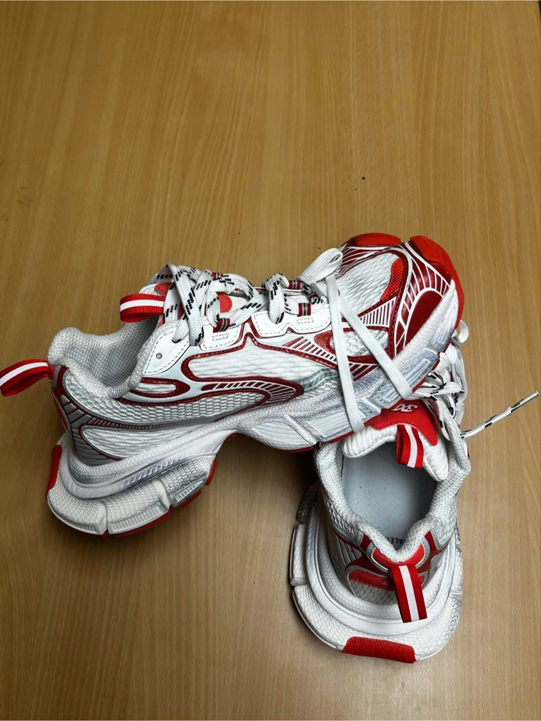 Balenciaga Red-White 3XL image indicator(2)