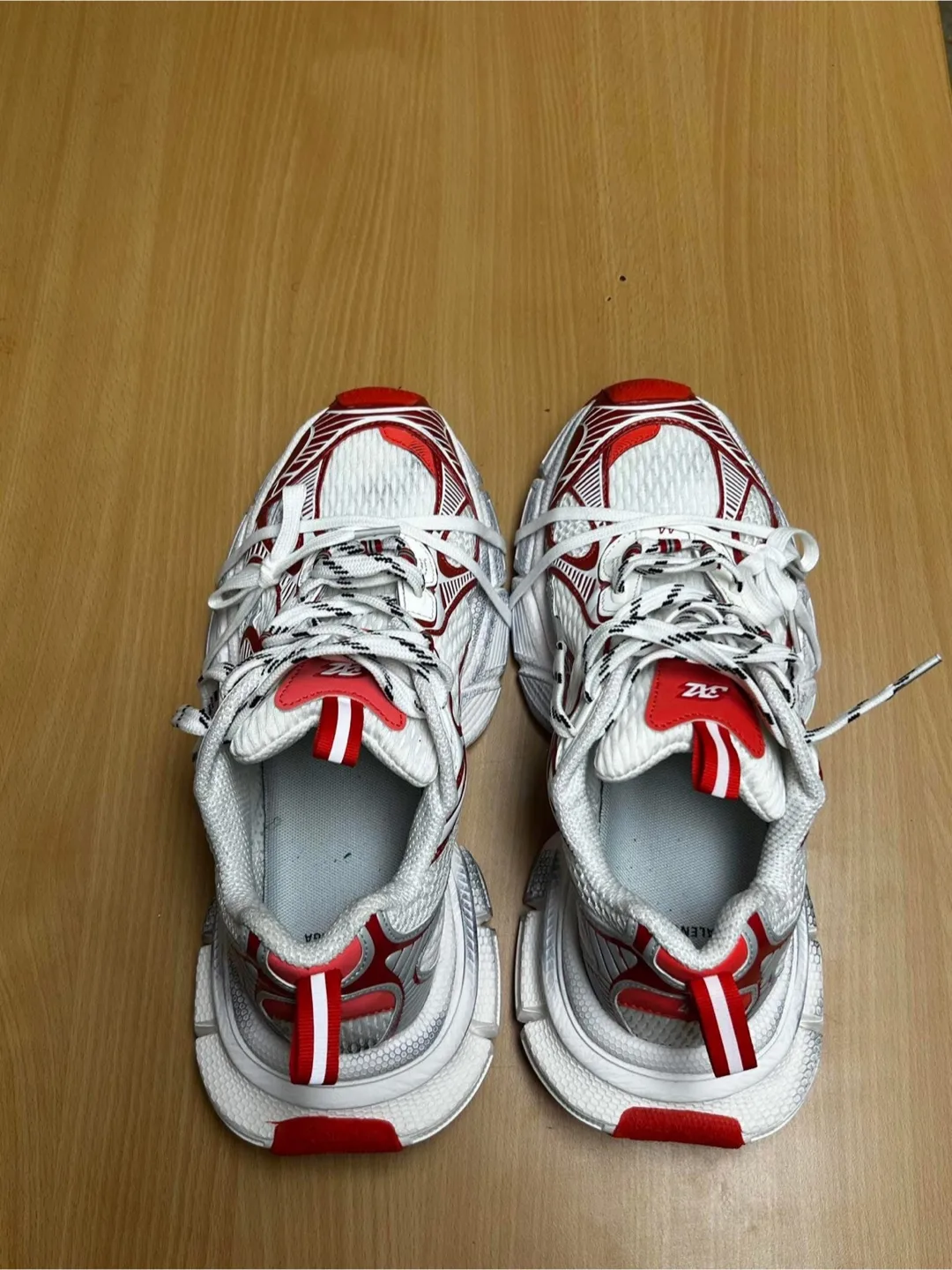 Balenciaga Red-White 3XL image indicator(3)
