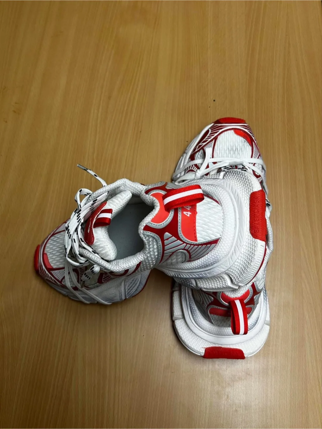 Balenciaga Red-White 3XL image indicator(5)