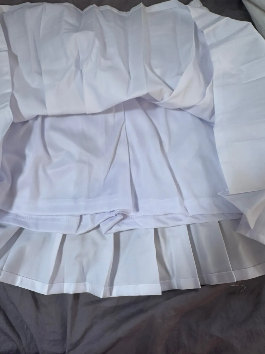 White Pleated Skirt image indicator(2)