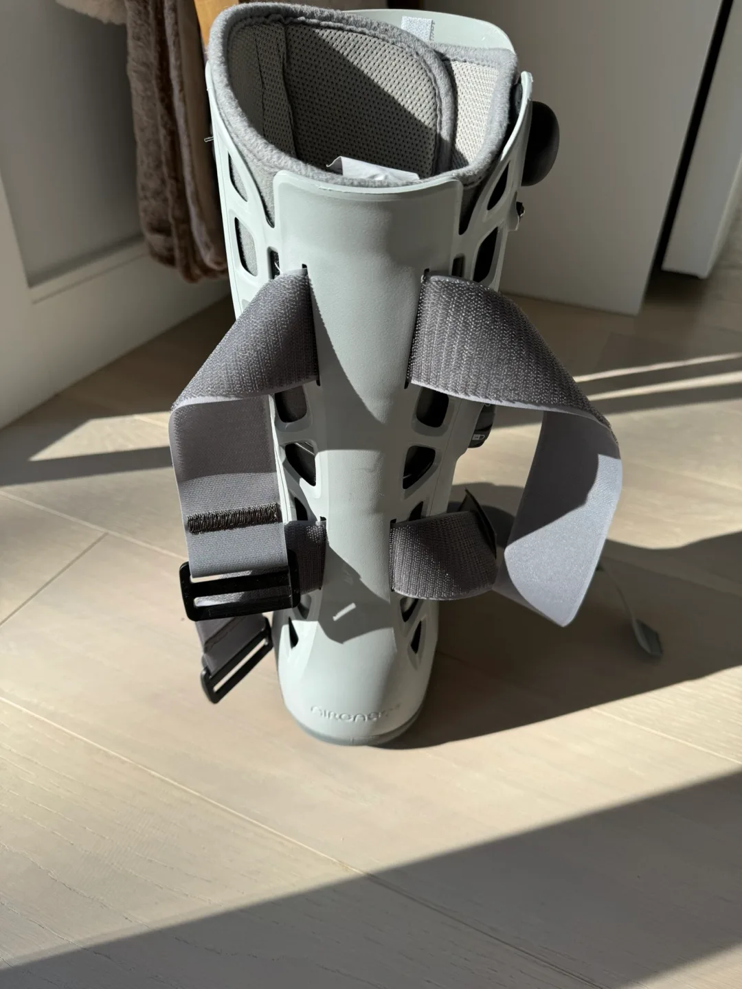 Aircast Walker Boot - Medium image indicator(6)