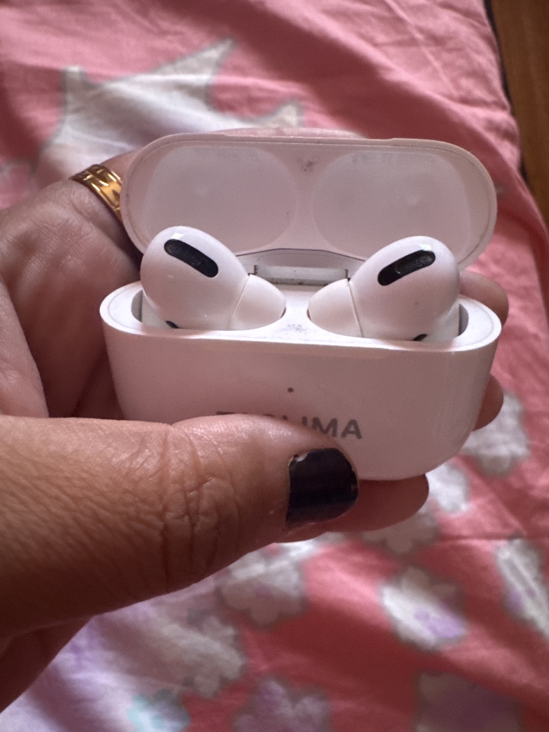 Apple AirPods Pro with Floral Case! - photo 2