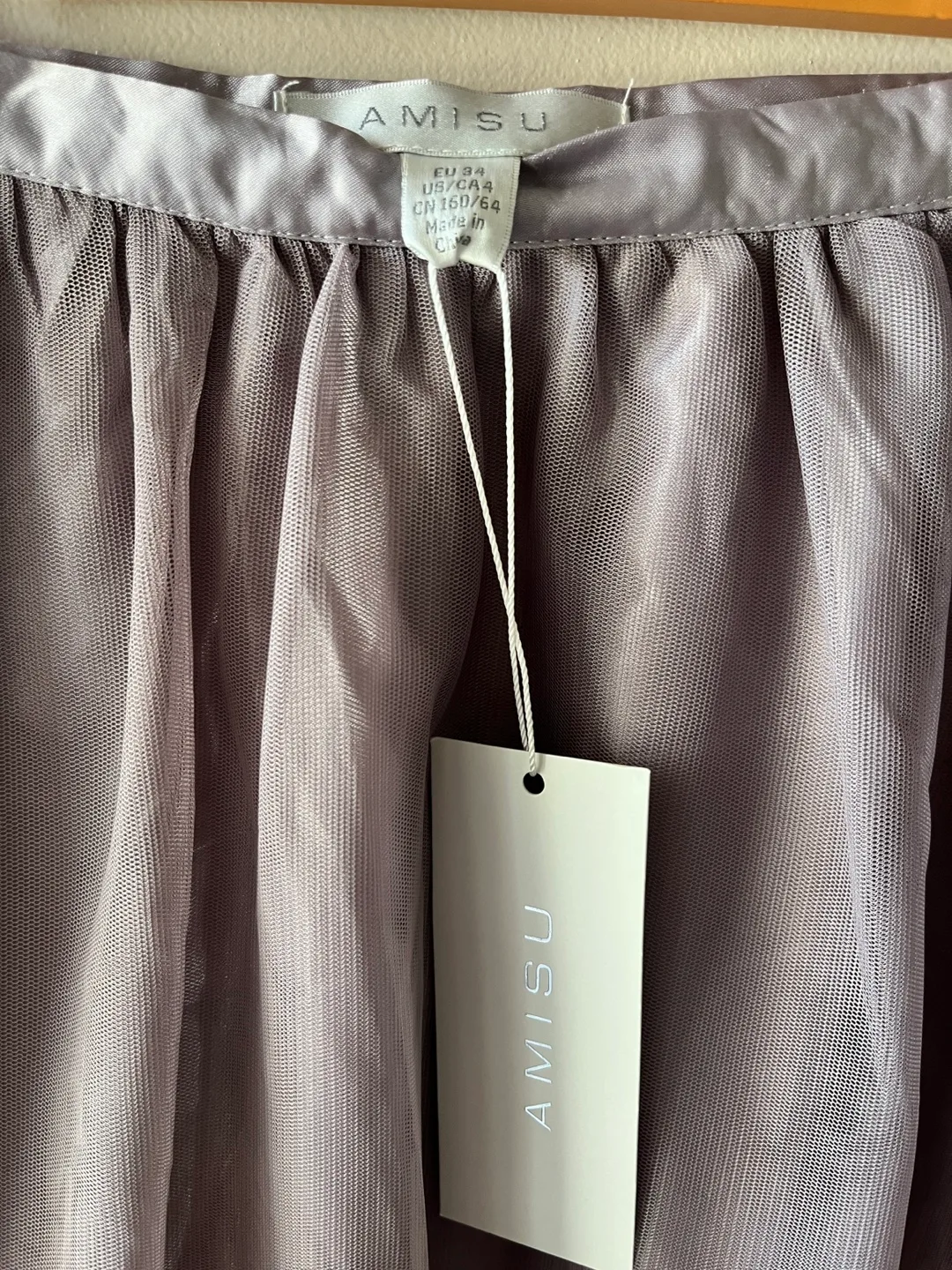 Mauve Tulle Skirt - Size US4 (NWT) image indicator(2)