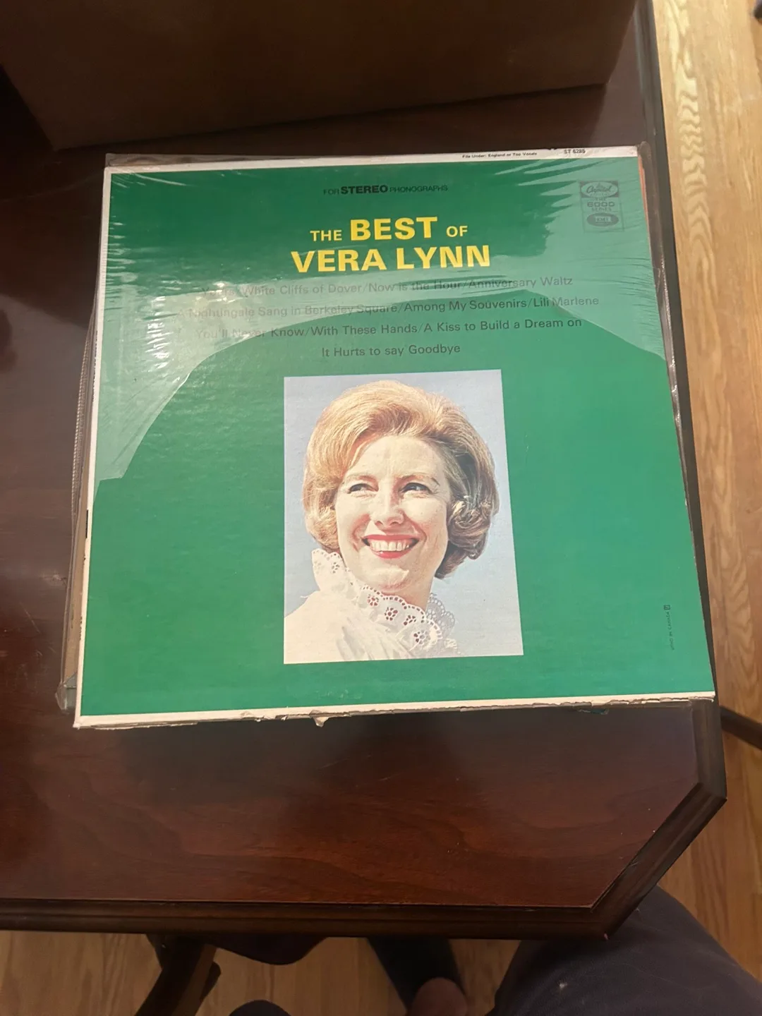 Vintage Vinyl Records - Jazz, Classical, Easy Listening image indicator(8)