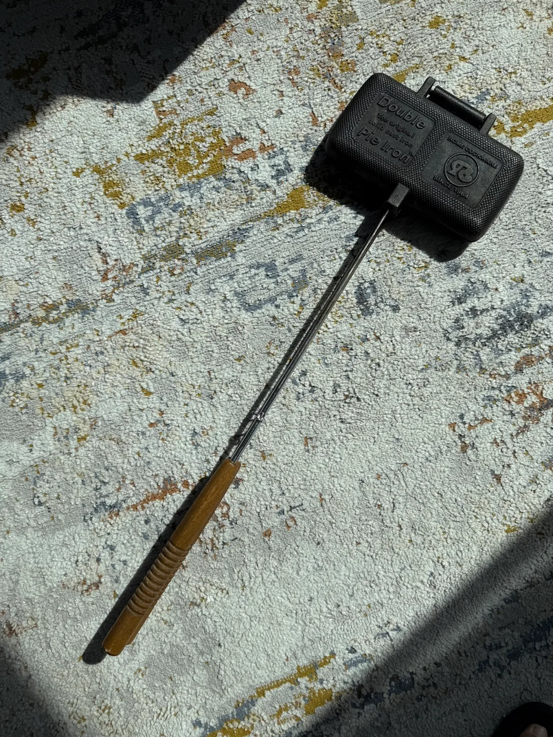 Rome Double Cast Iron Pie Iron image indicator(5)